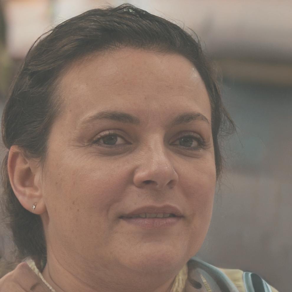 Financial instructor specializing in family finances
